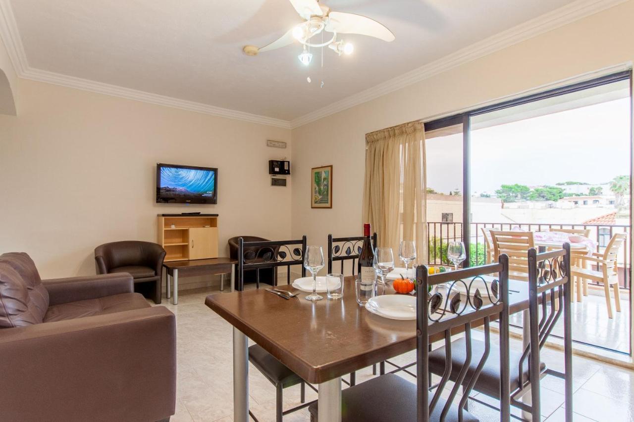 Pool And Sea Merill Apartments - Happy Rentals Mellieħa Buitenkant foto