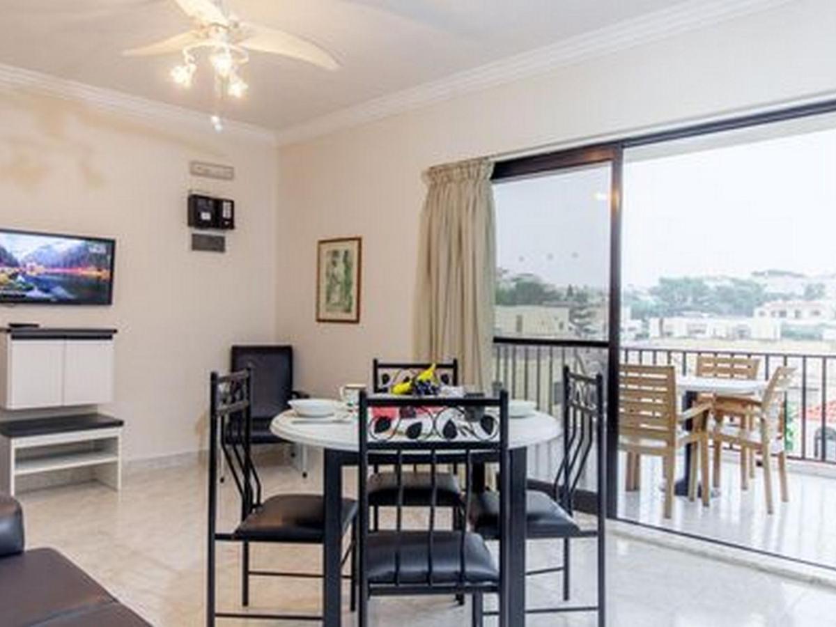 Pool And Sea Merill Apartments - Happy Rentals Mellieħa Buitenkant foto