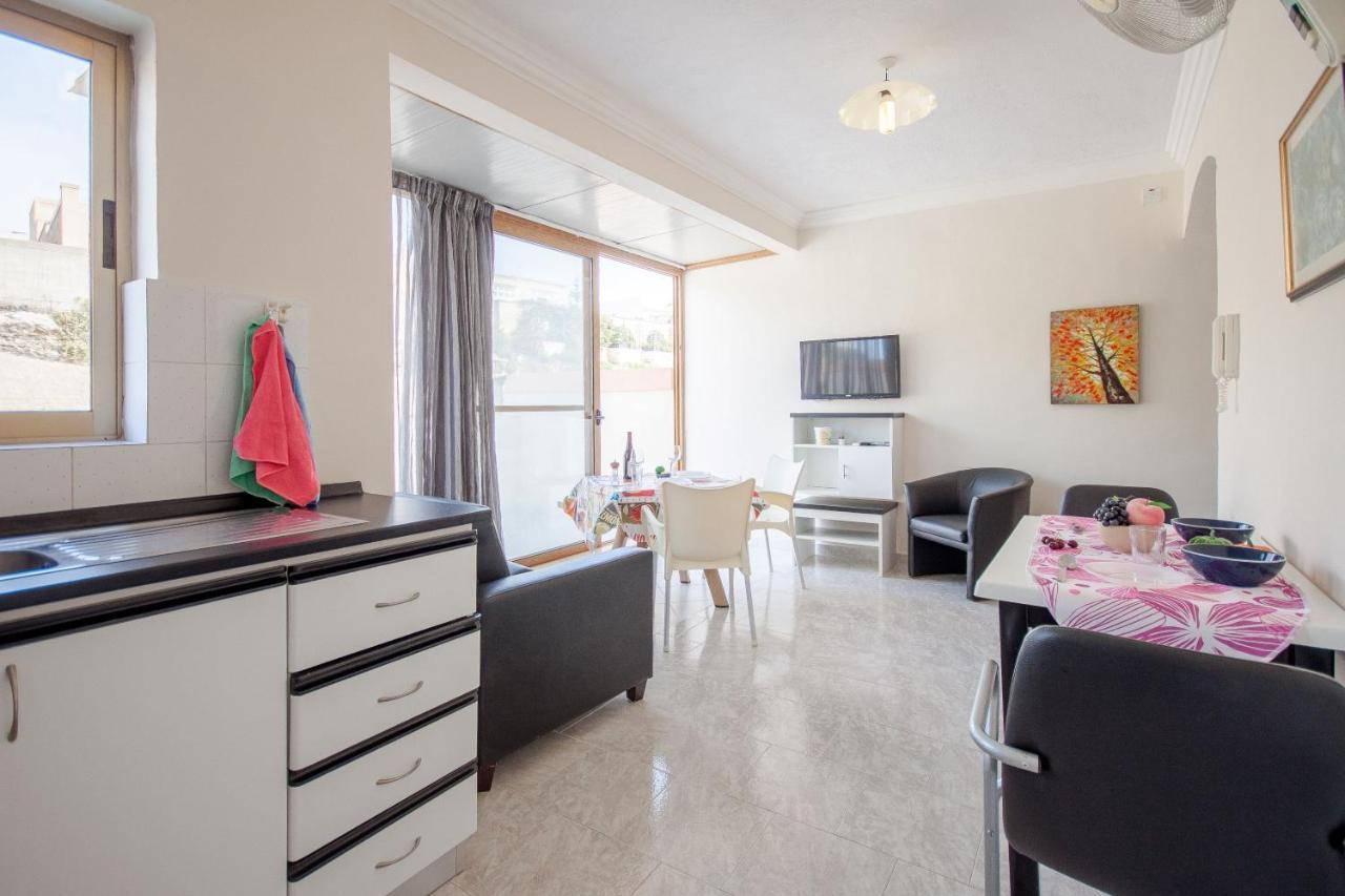 Pool And Sea Merill Apartments - Happy Rentals Mellieħa Buitenkant foto