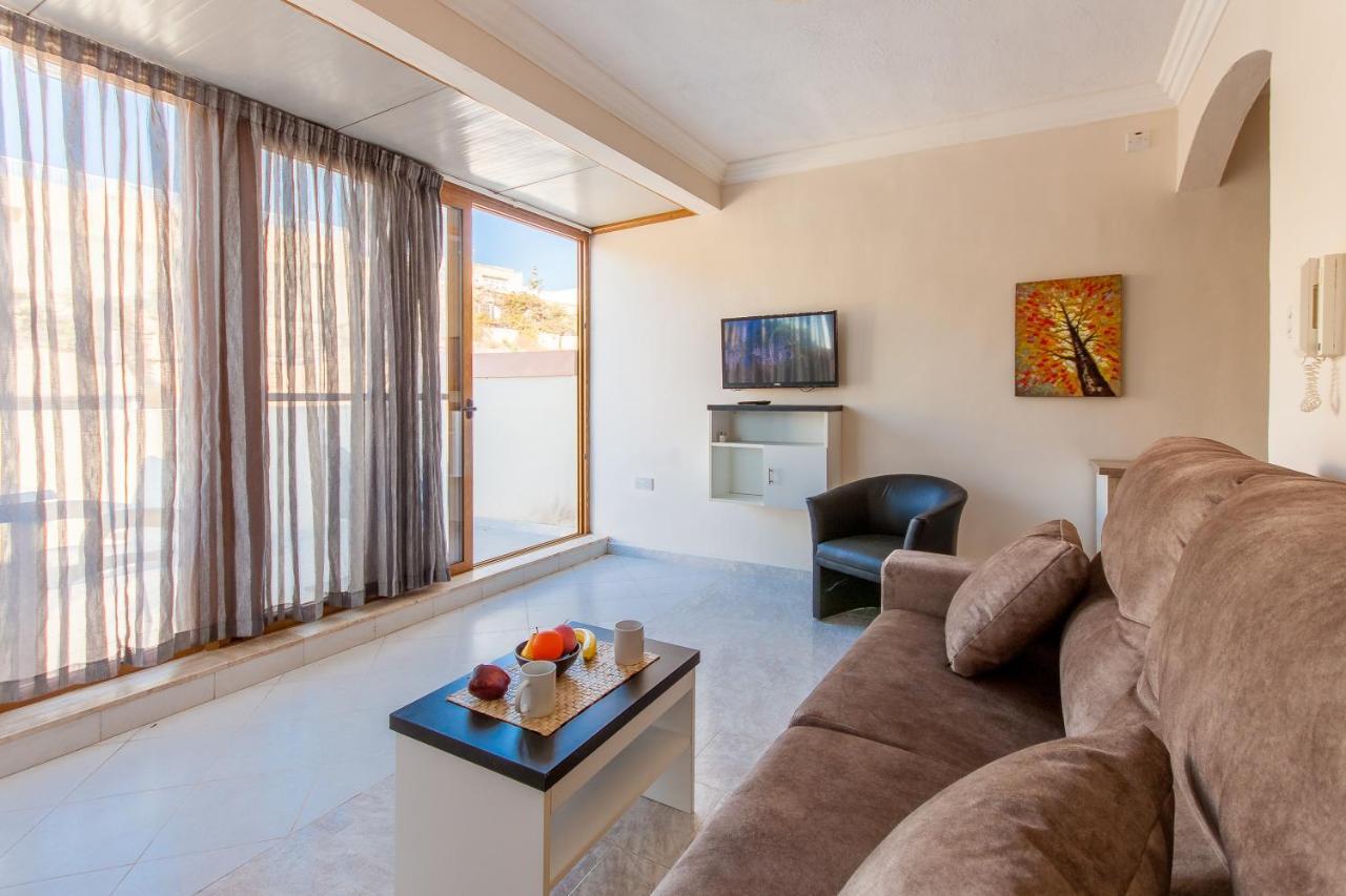 Pool And Sea Merill Apartments - Happy Rentals Mellieħa Buitenkant foto